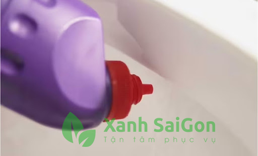 xử lý mùi hôi nhà vệ sinh bằng sản phẩm chất lượng vim