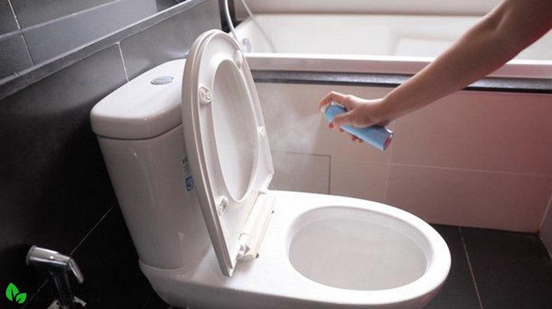 Dùng thuốc khử mùi hố ga là cách xử lý mùi hôi hố ga nhà vệ sinh hiệu quả